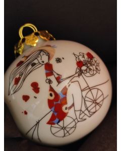 Federica Porro, Il cuore che sorride, pallina di Natale in porcellana, h 7,5 cm
