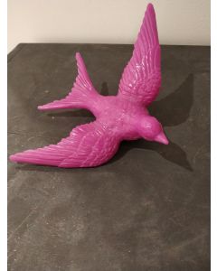 Cracking Art Group, Swallow (fuchsia), recyclable plastic, 29x21 cm