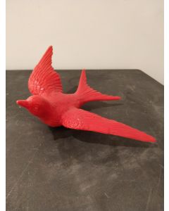 Cracking Art Group, Rondine rossa, plastica riciclabile, 29x21 cm