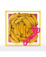 Erika Calesini, Banana box Smile, Plexiglas cube with canvas and bananas, rubberized writing, 45x45 cm, Created in 2020